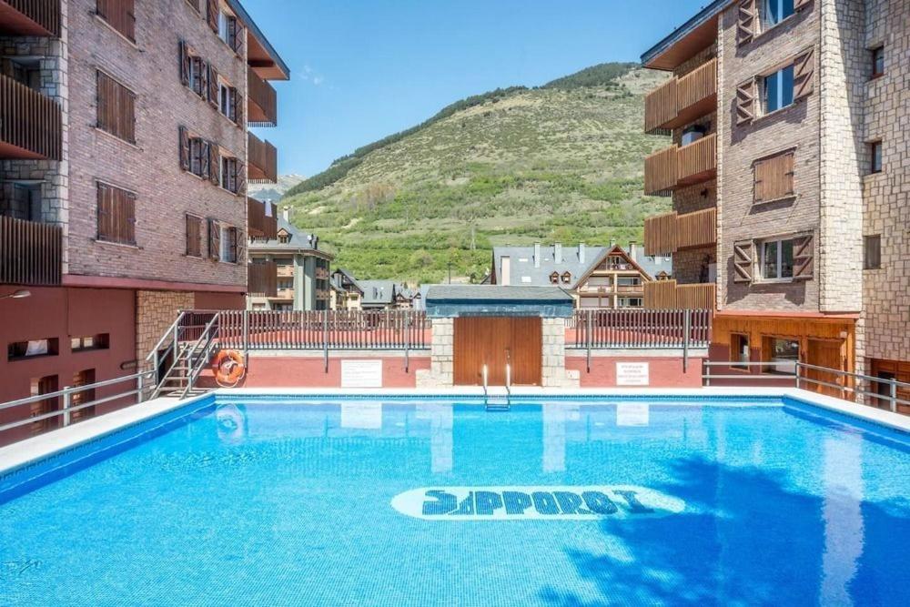 Estudio 2-4 Personas En Vielha-Baqueira Luaran gambar
